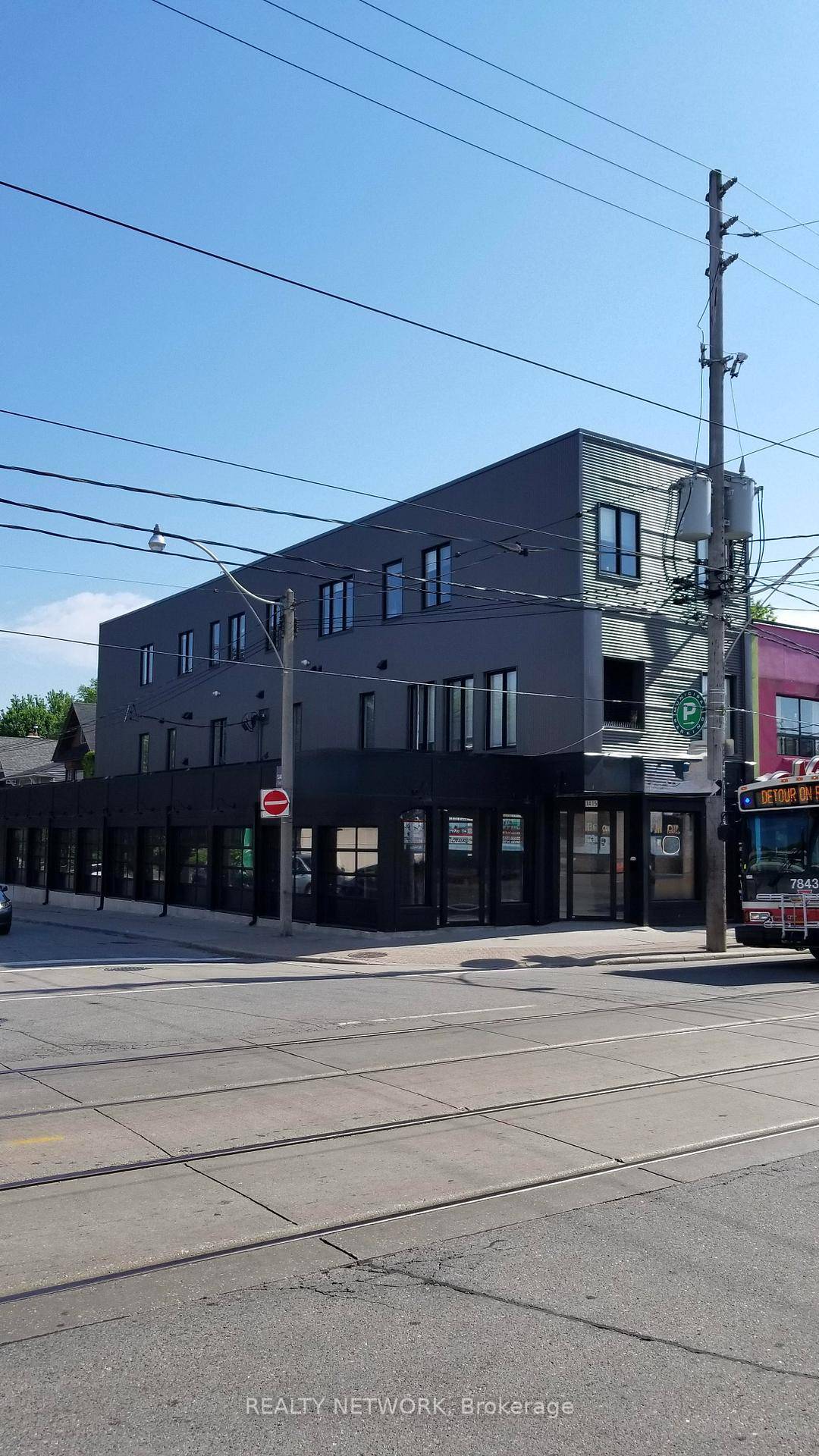Turn key mixed use investment opportunity in prime downtown Toronto 1 Commercial 5 Residential.