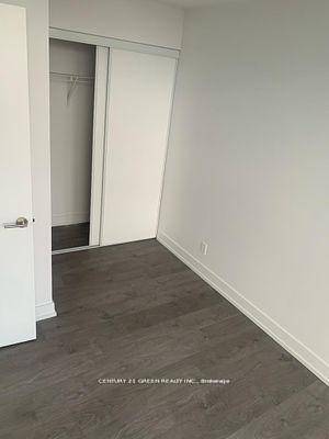 Brand New 1 Bedroom Flex Duite with Parking amp ; Locker.