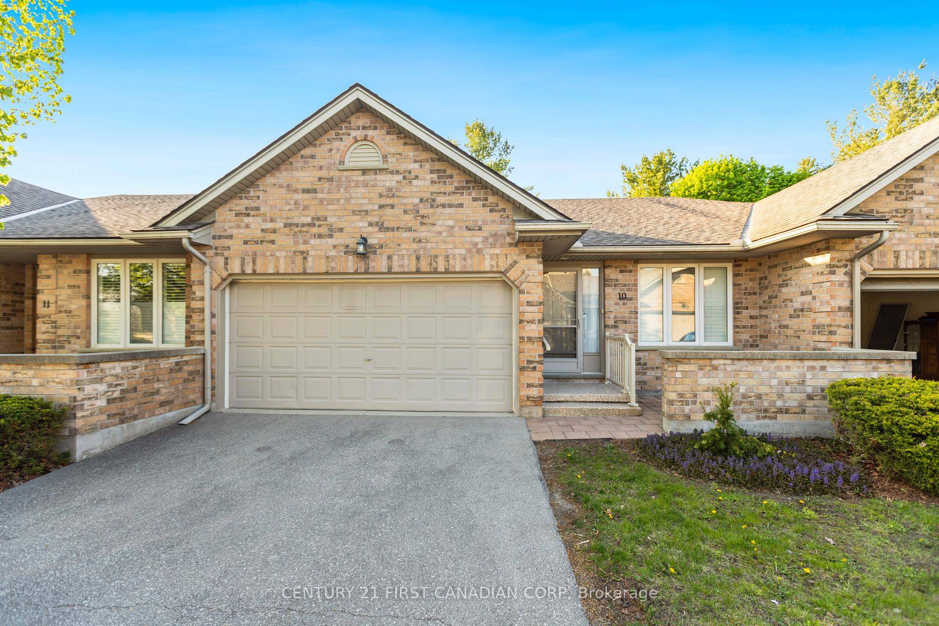 Welcome to this charming 2 1 bedroom bungalow condo, perfectly situated in a quiet and clean complex near Western University, hospitals, shopping, and just a 7 minute walk to Costco.