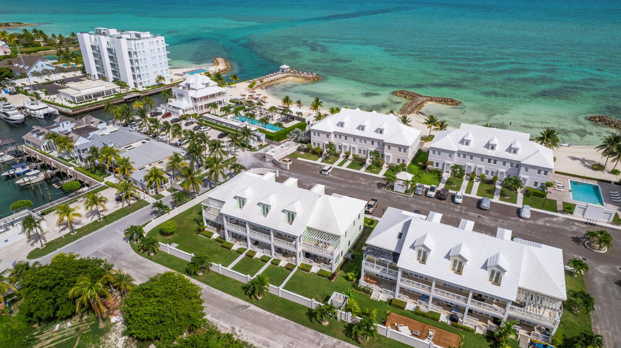PALM CAY Condo New-Providence