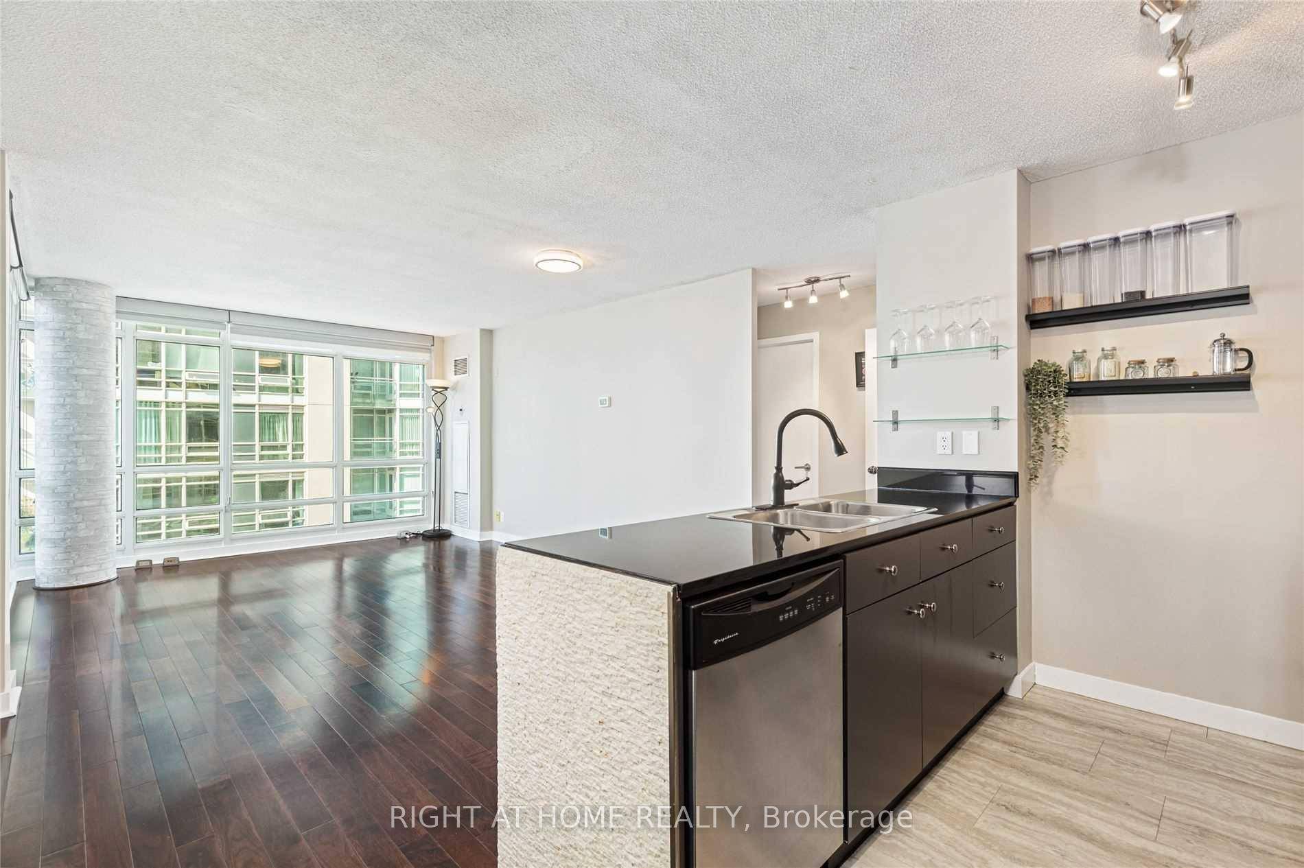 Welcome Home ! S P R E A D O U T In This Bright, Sw Facing Open Corner 2 1 Unit With Lake View At 381 Front St W ...