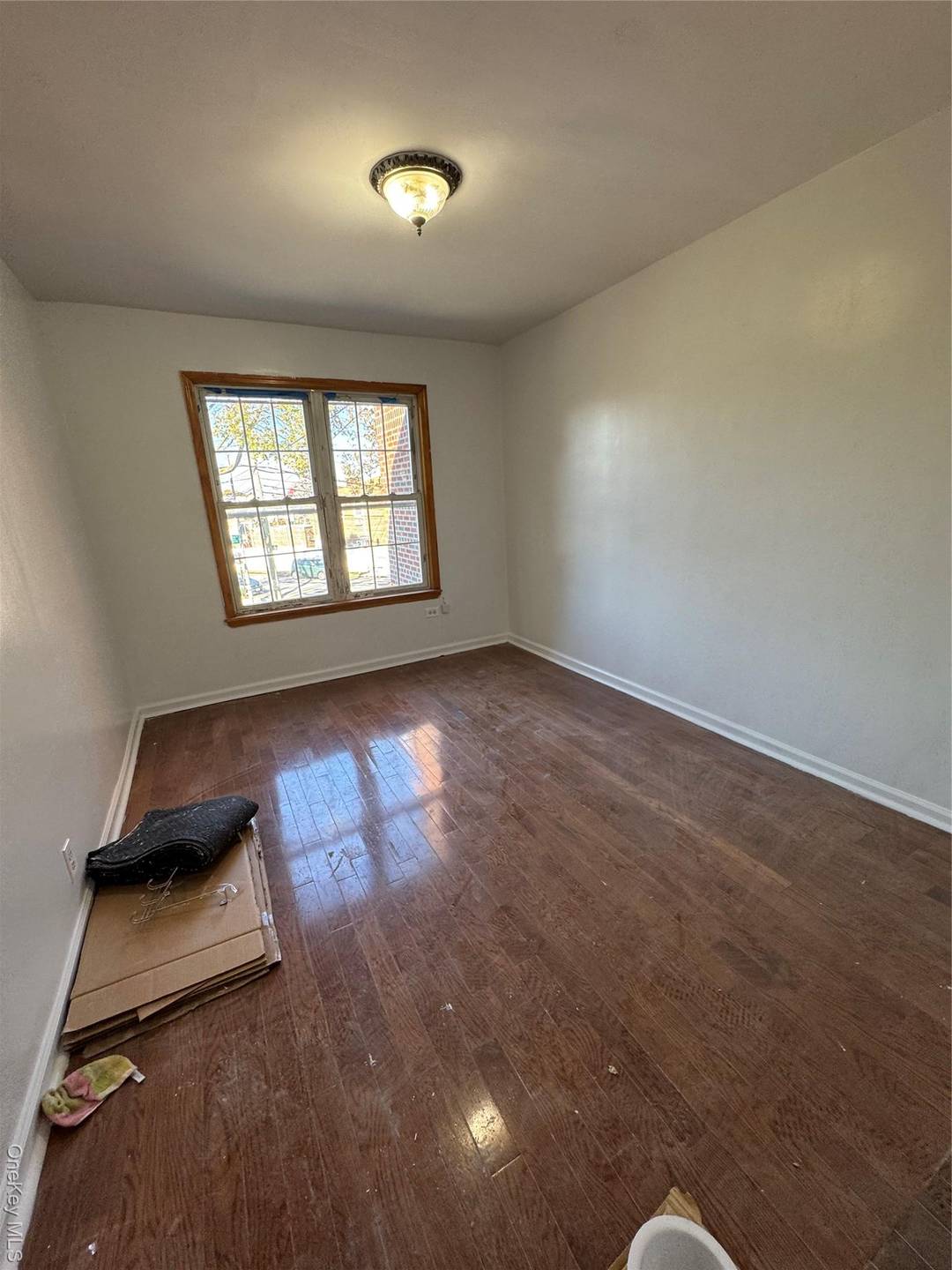 Spacious 4BR 2BA Duplex for Rent Beautiful and well maintained duplex featuring 4 bedrooms and 2 full bathrooms.