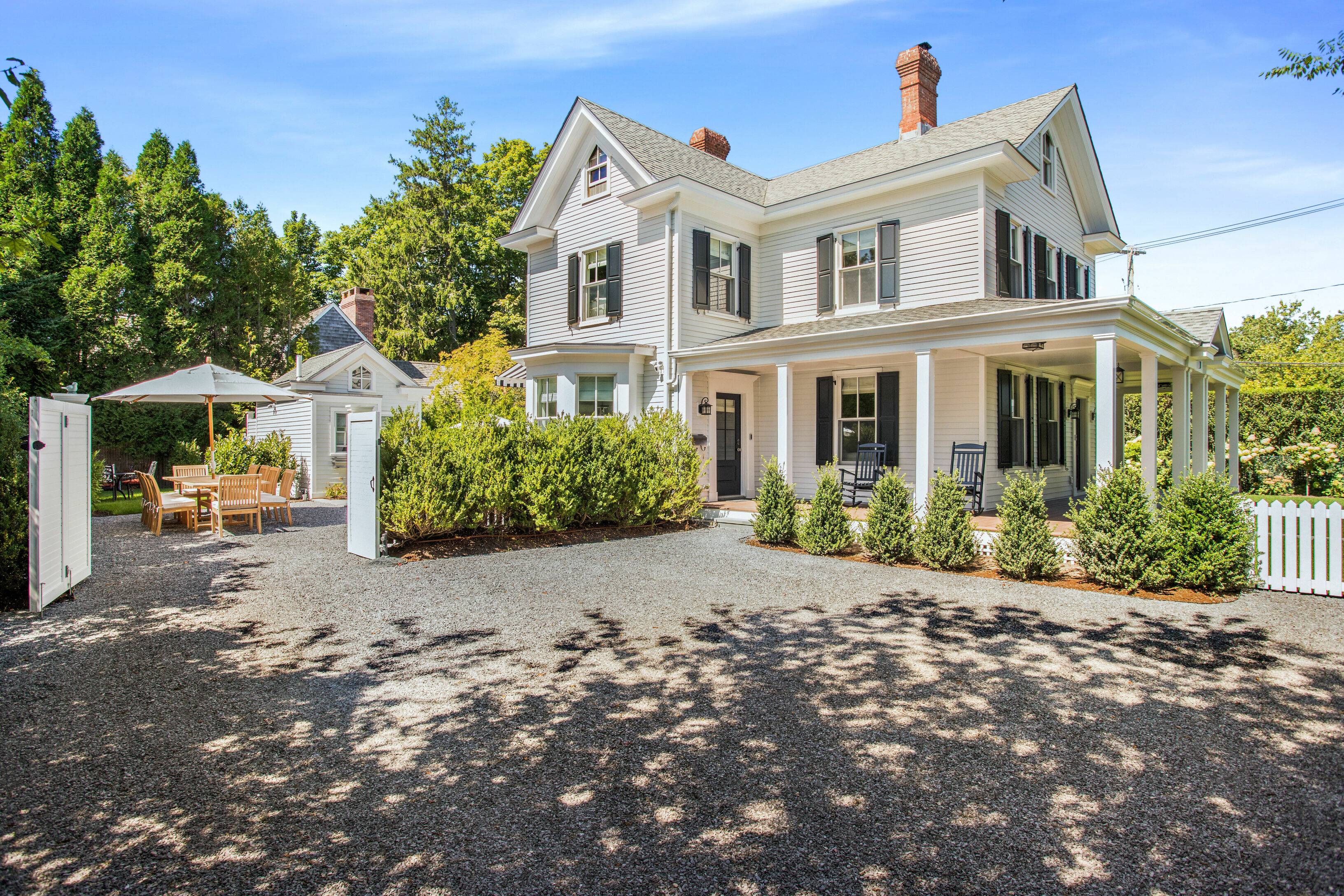 EXCEPTIONAL VALUE - VILLAGE HOME POOL/SPA AND POOL HOUSE