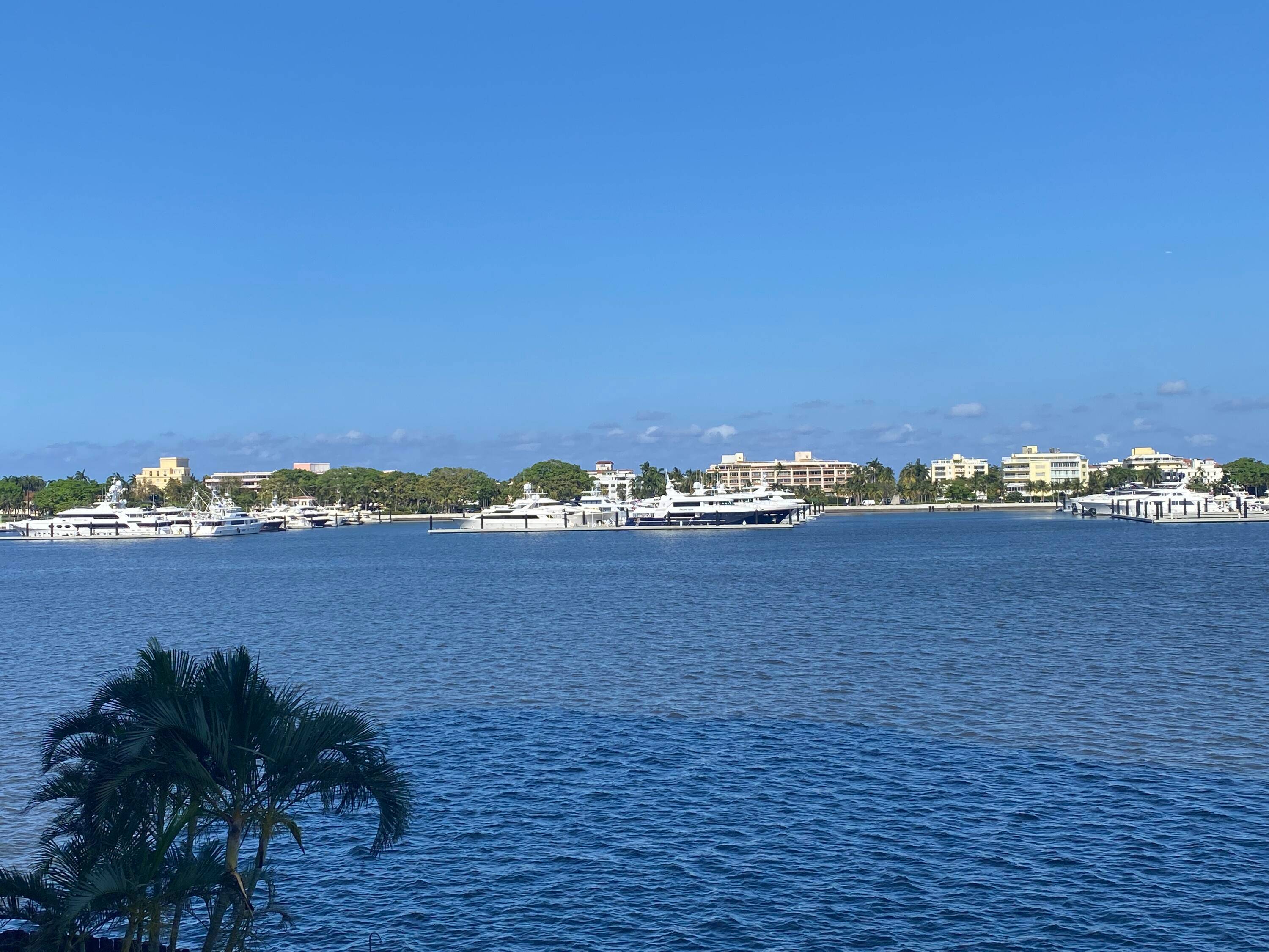 Stunning panoramic views of the Intracoastal and Palm Beach marina from every room !