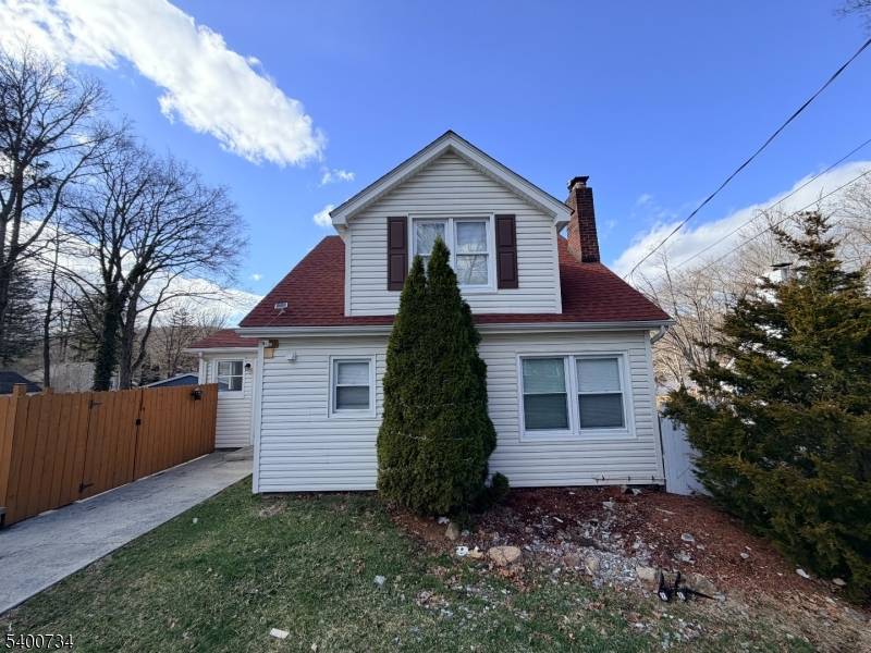 Charming Move in Ready Cape !