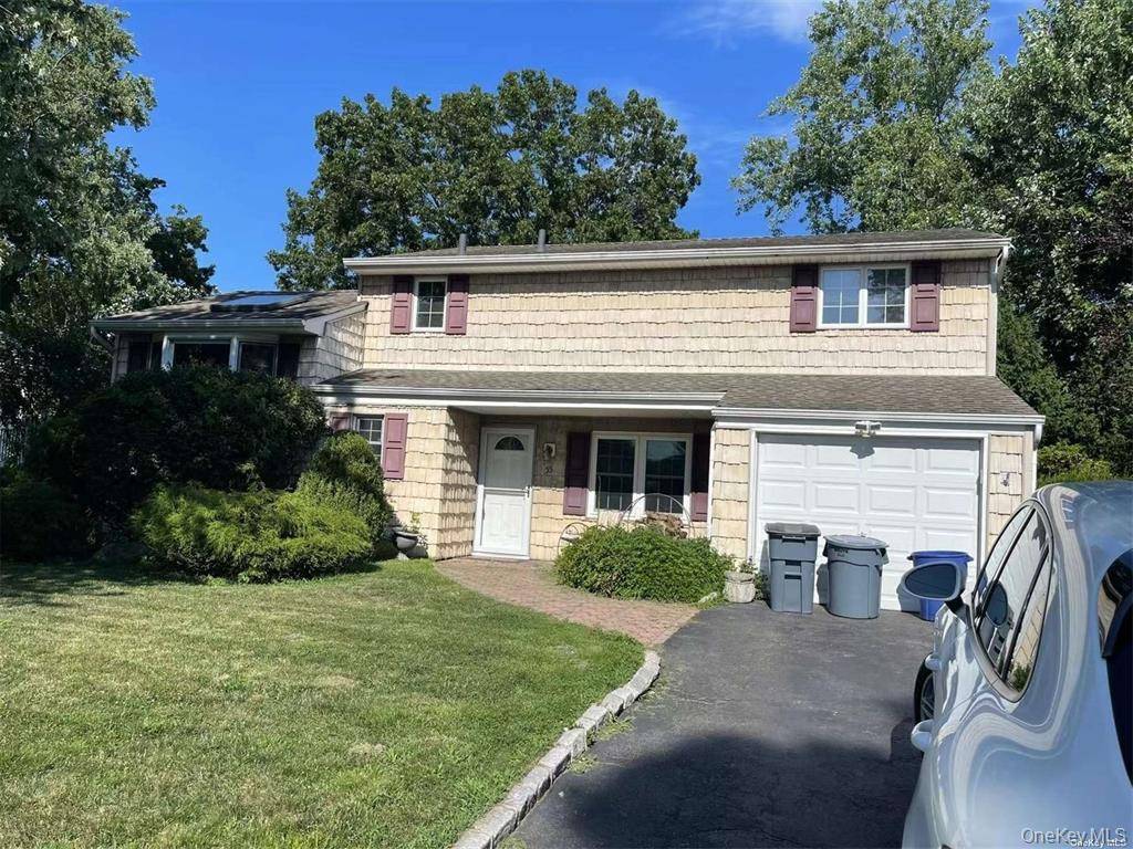 This elegant 5 bedroom, 2.