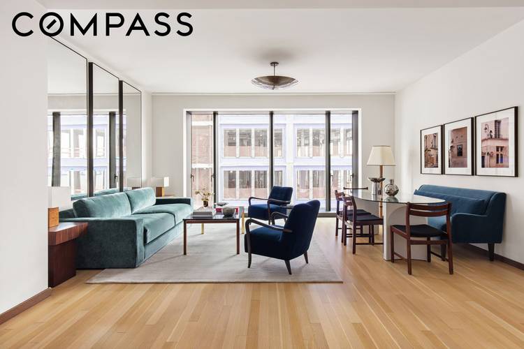 Enjoy living in this expansive, ultra luxe, south facing one bedroom home, designed by Lord Norman Foster of Foster Partners, defined by its expertly crafted finishes and beautifully proportioned spaces, ...