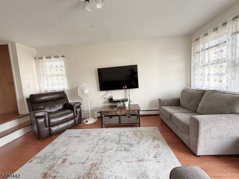 Welcome to 2 Sunnyside Place in Verona, NJ !