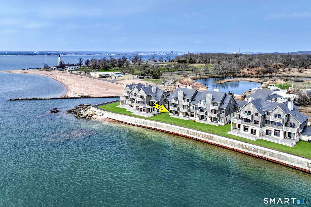 Discover this amazing coastal retreat in fabulous Shell Beach !