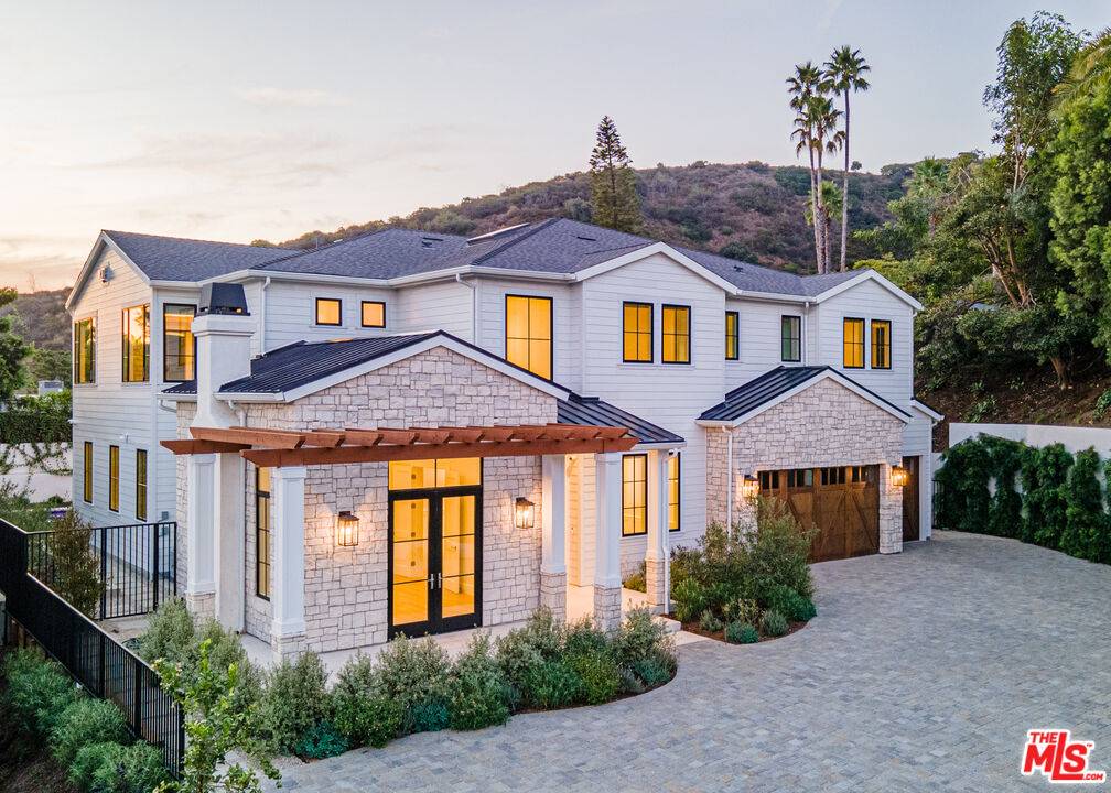 9929   Anthony Pl 6BR Beverly Hills Post Office | B.H.P.O. La