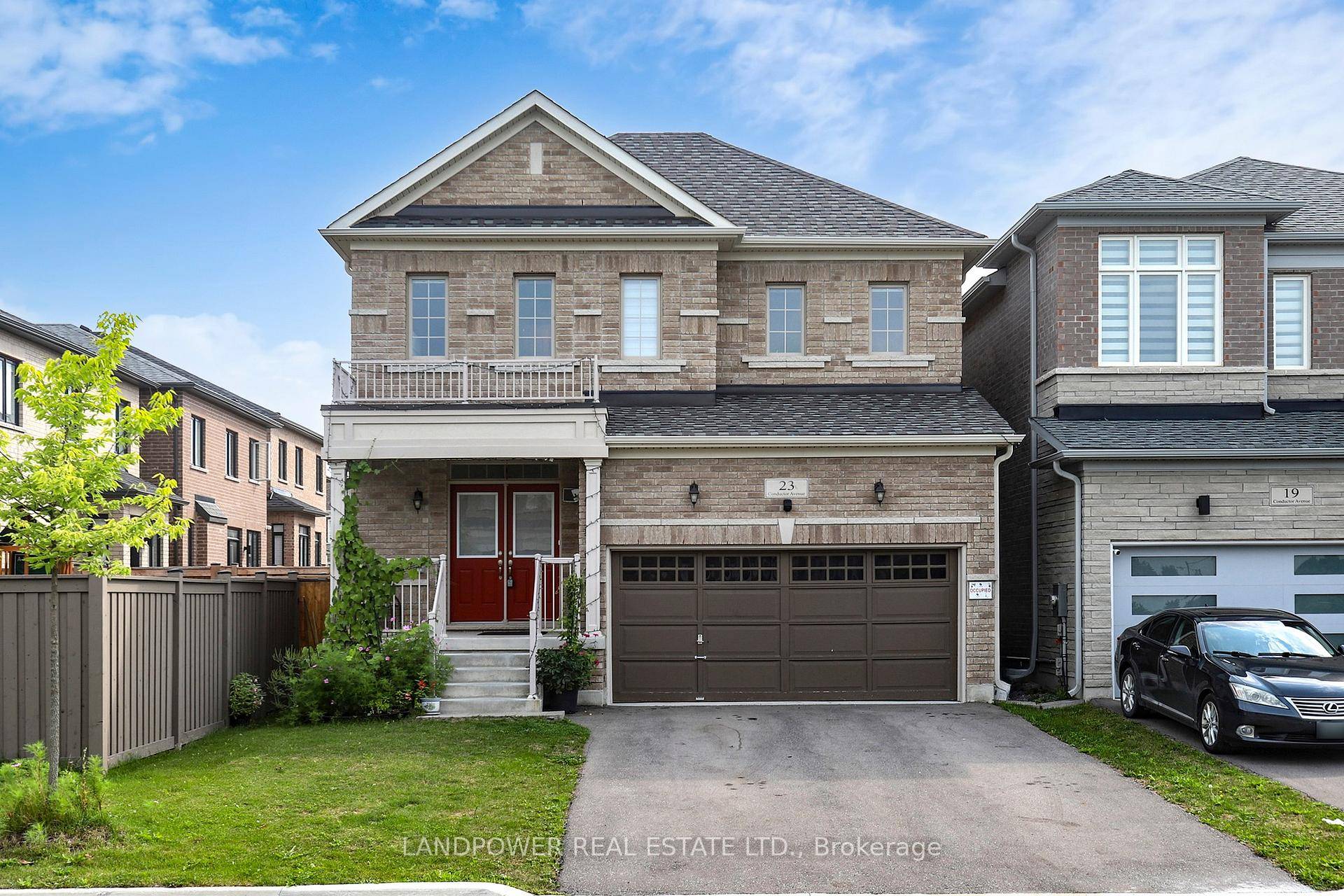Original Owner amp ; Built In 2022 Stunning 4 Bedrooms, 4 Bathrooms Double Detached House No Side Walk Nestled In Stouffville Community !