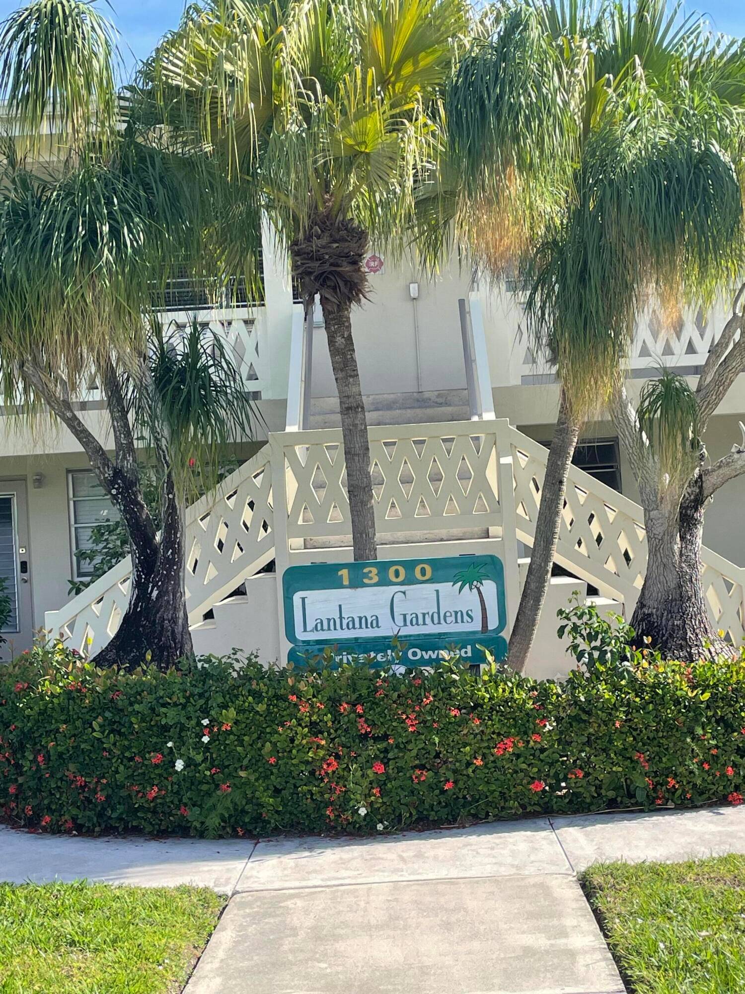 LOWEST HOA FEE IN COUNTY !