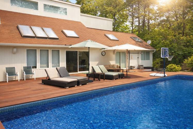 Quogue 5 bedroom Contemporary Summer Retreat  and Heated Pool