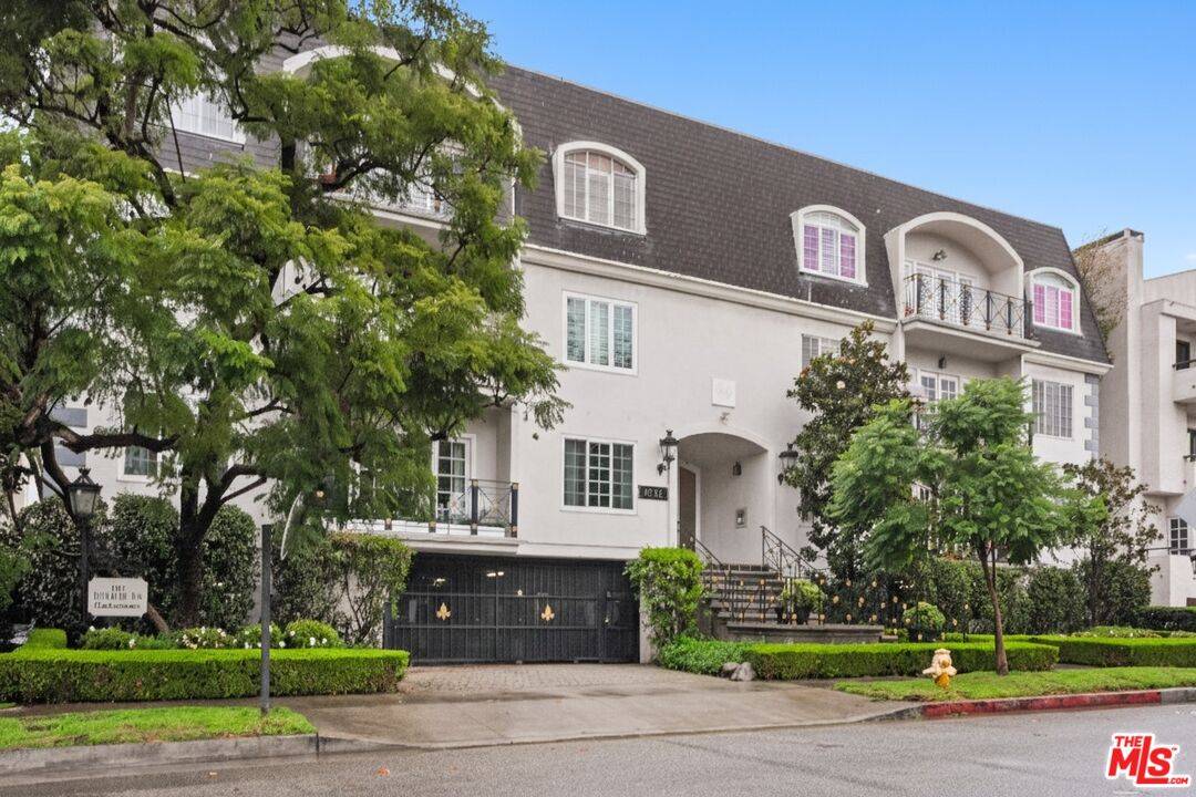 11745   Montana Ave 2BR Brentwood La