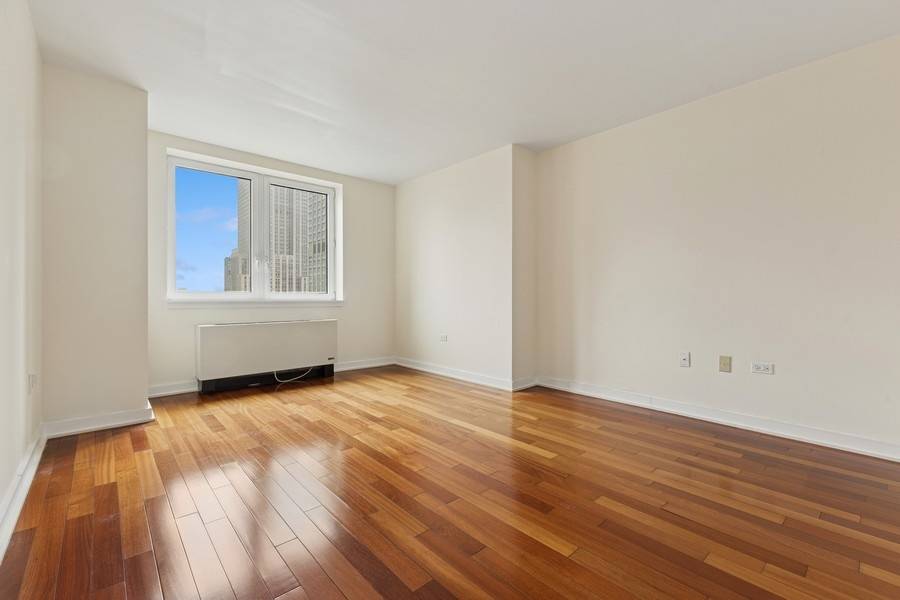 Great Opportunity Rarely Available Own a true 2 Bedroom 2 Bath at 425 5th Avenue.