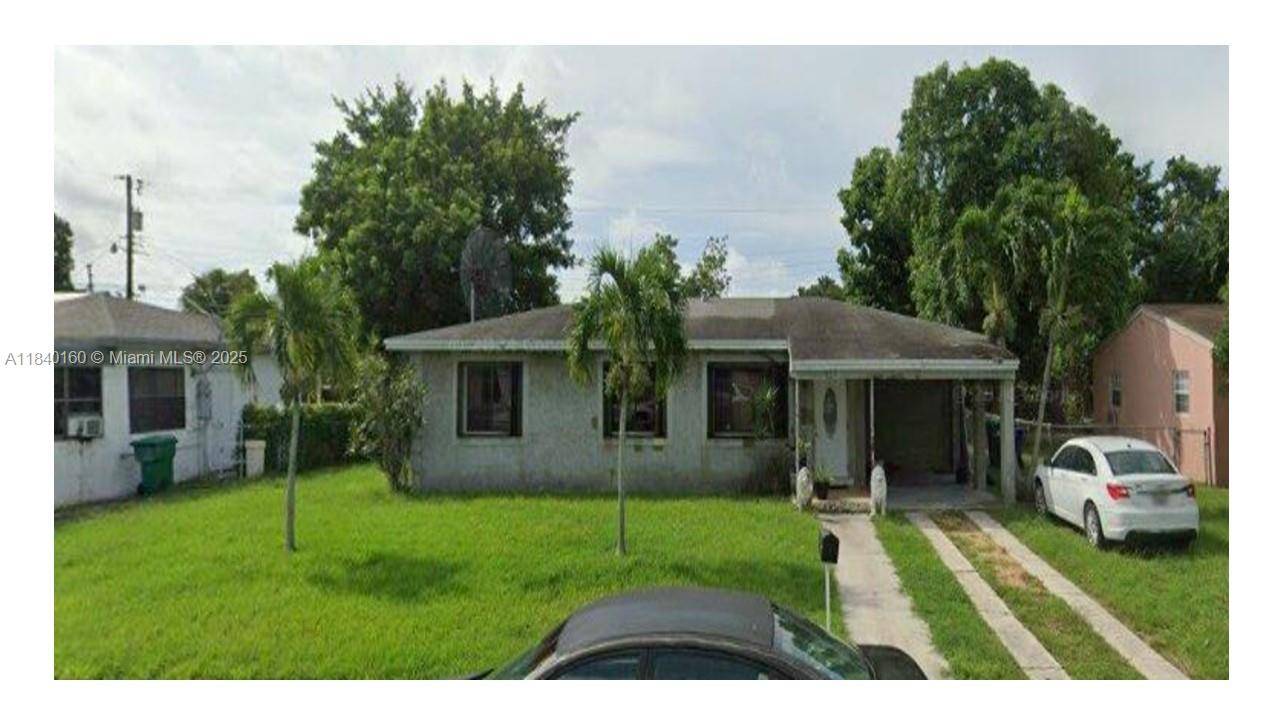 THIS IS A 1278 SQUARE FOOT SINGLE FAMILY HOME.