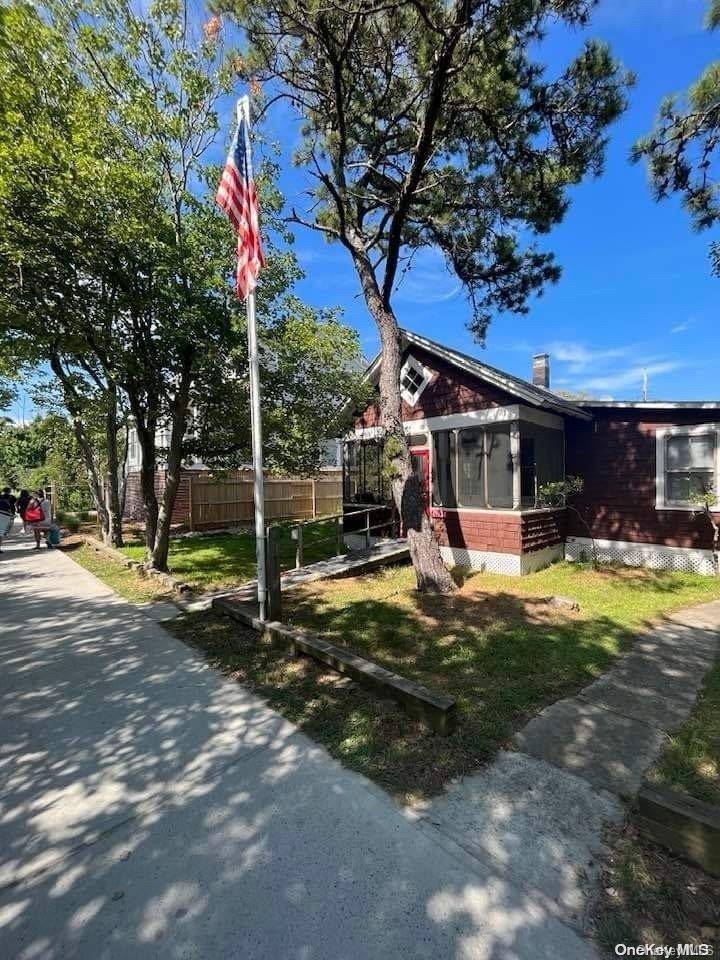This Home is Available To Rent Weekly For 4, 700 NOT a month.