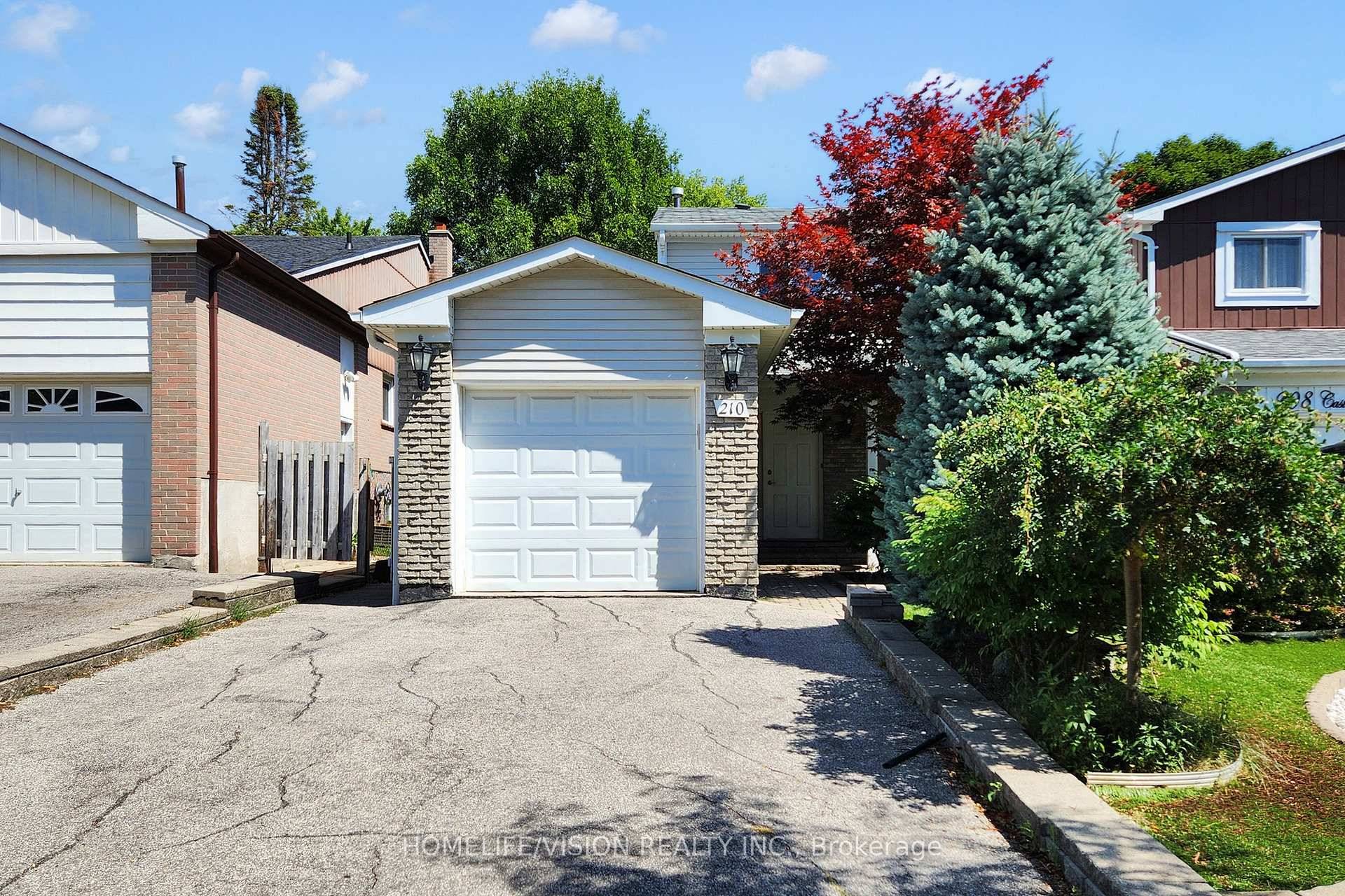 Beautiful and updated two story 3 bed, 4 bath in high demand area of north Richvale in Richmond hill.