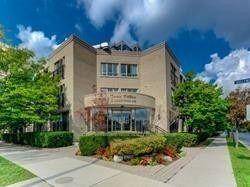 Live In The Heart Of Yonge amp ; Sheppard !