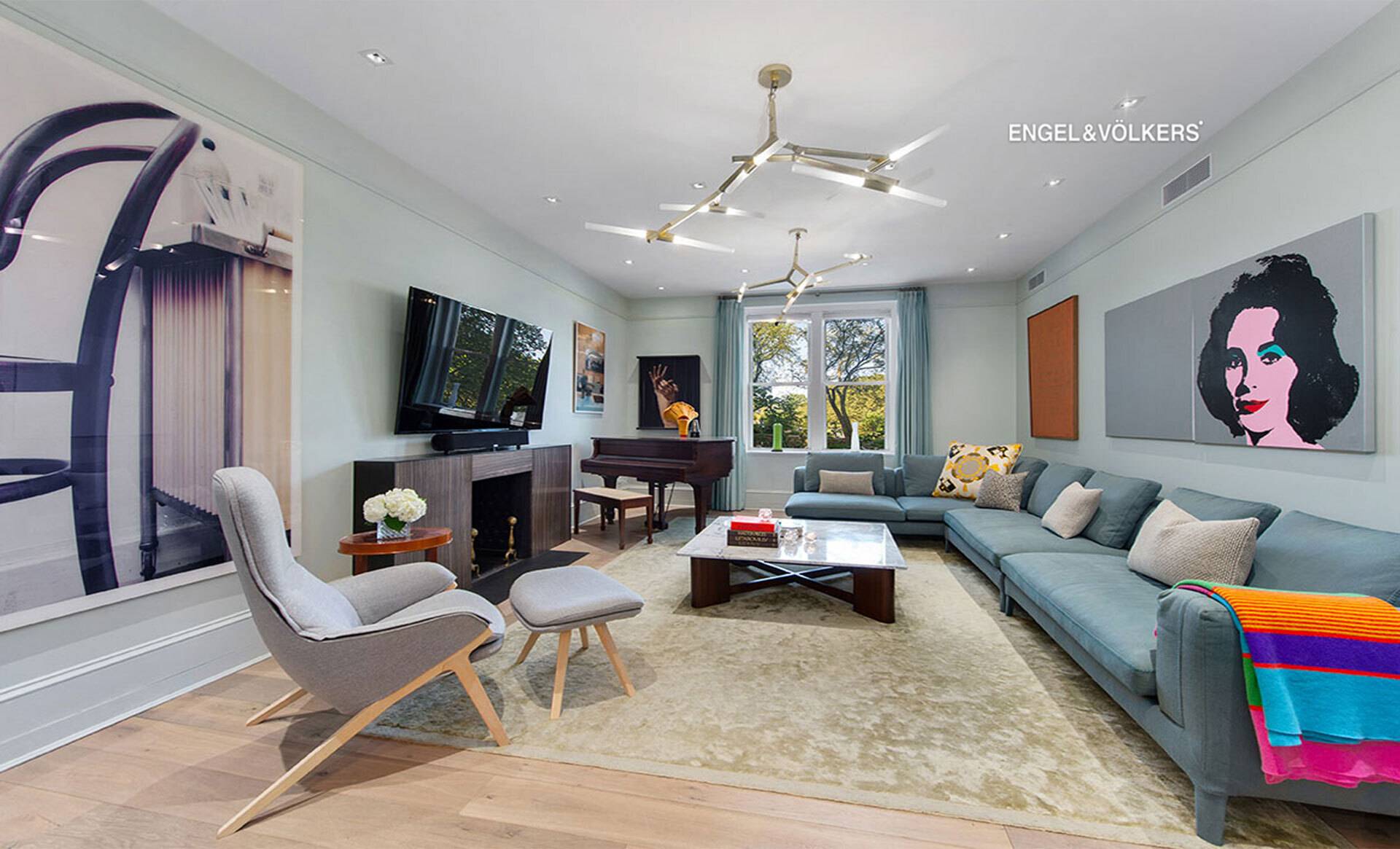 AMAZING OPPORTUNITY MINT 4BR PREWAR 5th AVENUE CARNEGIE HILL DOORMAN BUILDING FEELS LIKE A COUNTRY HOME WITH 63 sq ft.