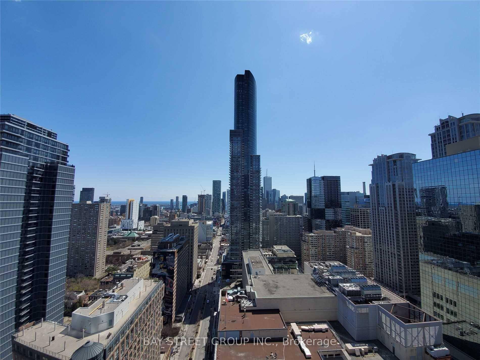 Full Of Sunshine Unblocked View Of 17th Floor, South West Corner 3 Bedroom Unit, Each Room Can Have A Double Queen Size Bed And A Desk, 9Ft.