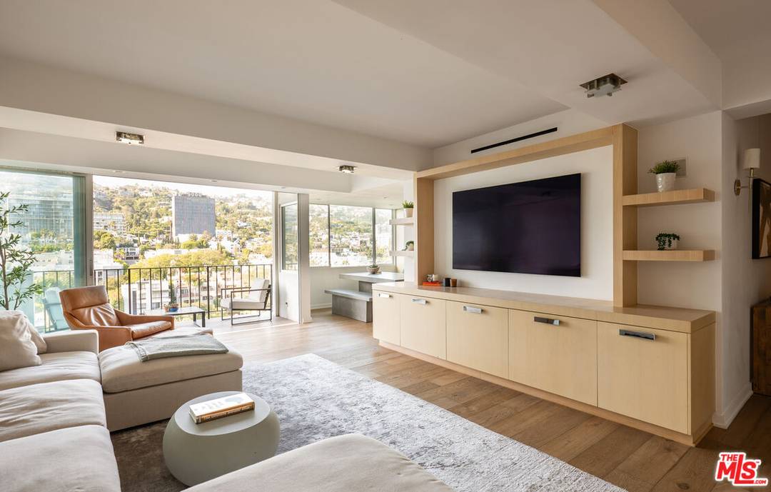 818 N Doheny Dr 2BR Sunset Strip La