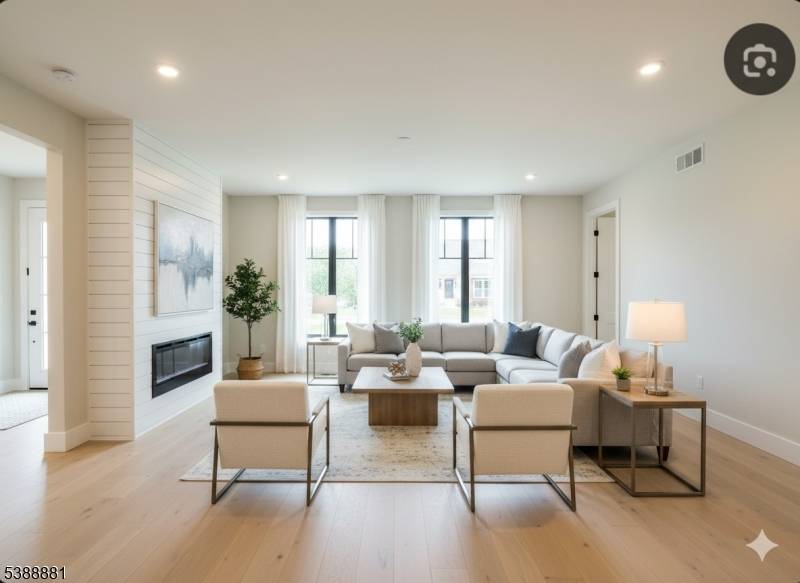 Welcome to this brand new, customizable 6 bedrooms 4 plus bathroom home, perfectly nestled on a quiet, highly sought after cul de sac in Clifton.