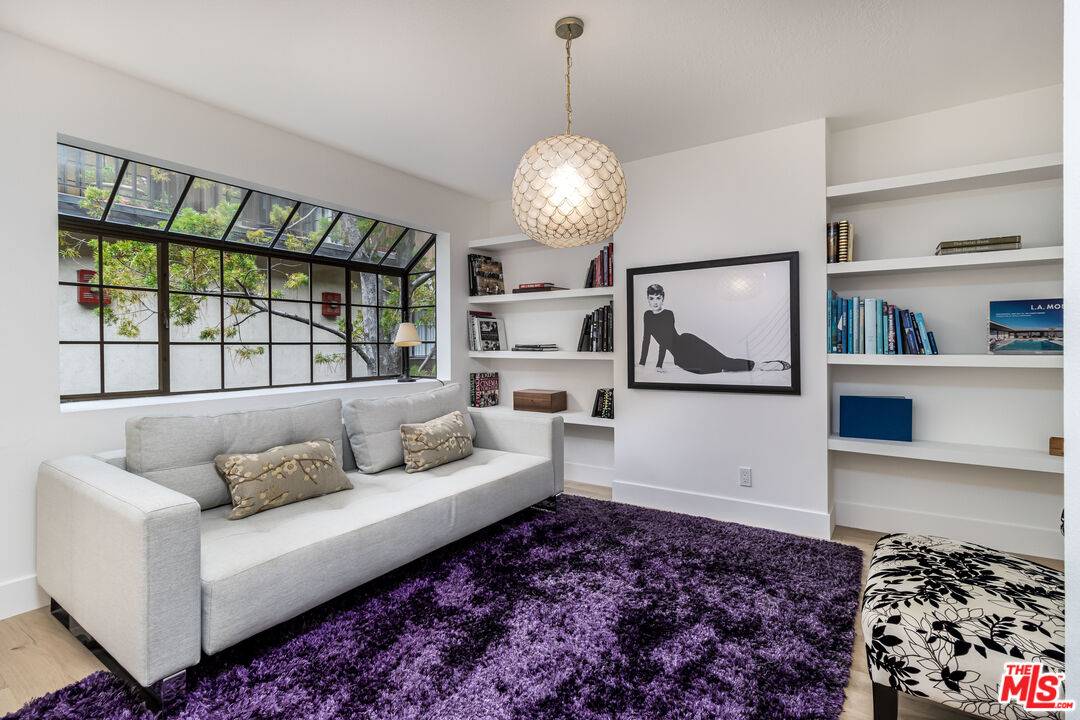 202  San Vicente Blvd 2BR Pacific Palisades La