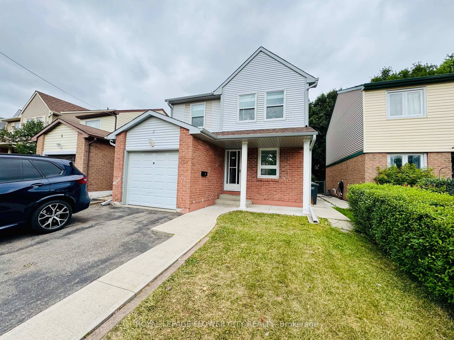 Detached Home Featuring 4 bedrooms and 2.