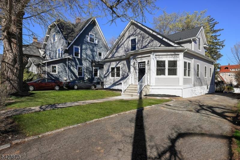 Completely renovated from top to bottom and ideally located just moments from Montclair's vibrant downtown and train station.