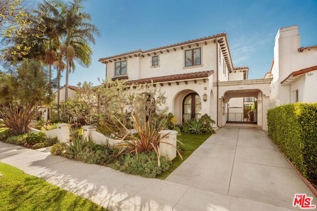 331  S Canon Dr 6BR Beverly Hills La