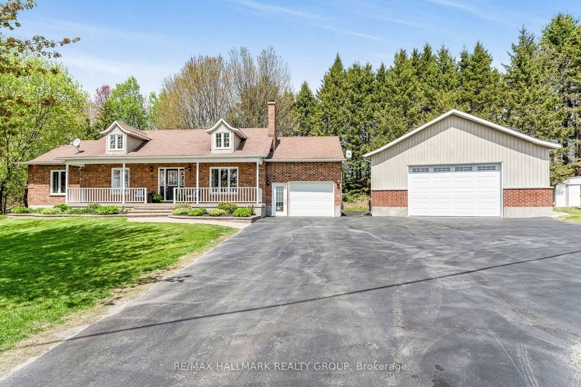 Welcome to 1211 Lacroix Rd.