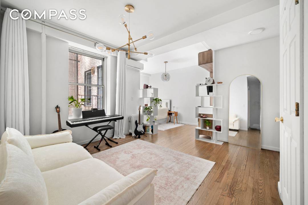 Welcome to your urban sanctuary in the Upper West Side.