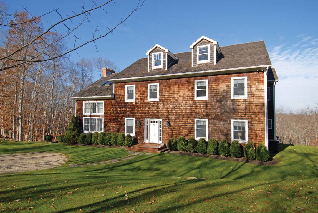 Private Amagansett Home With Bayview