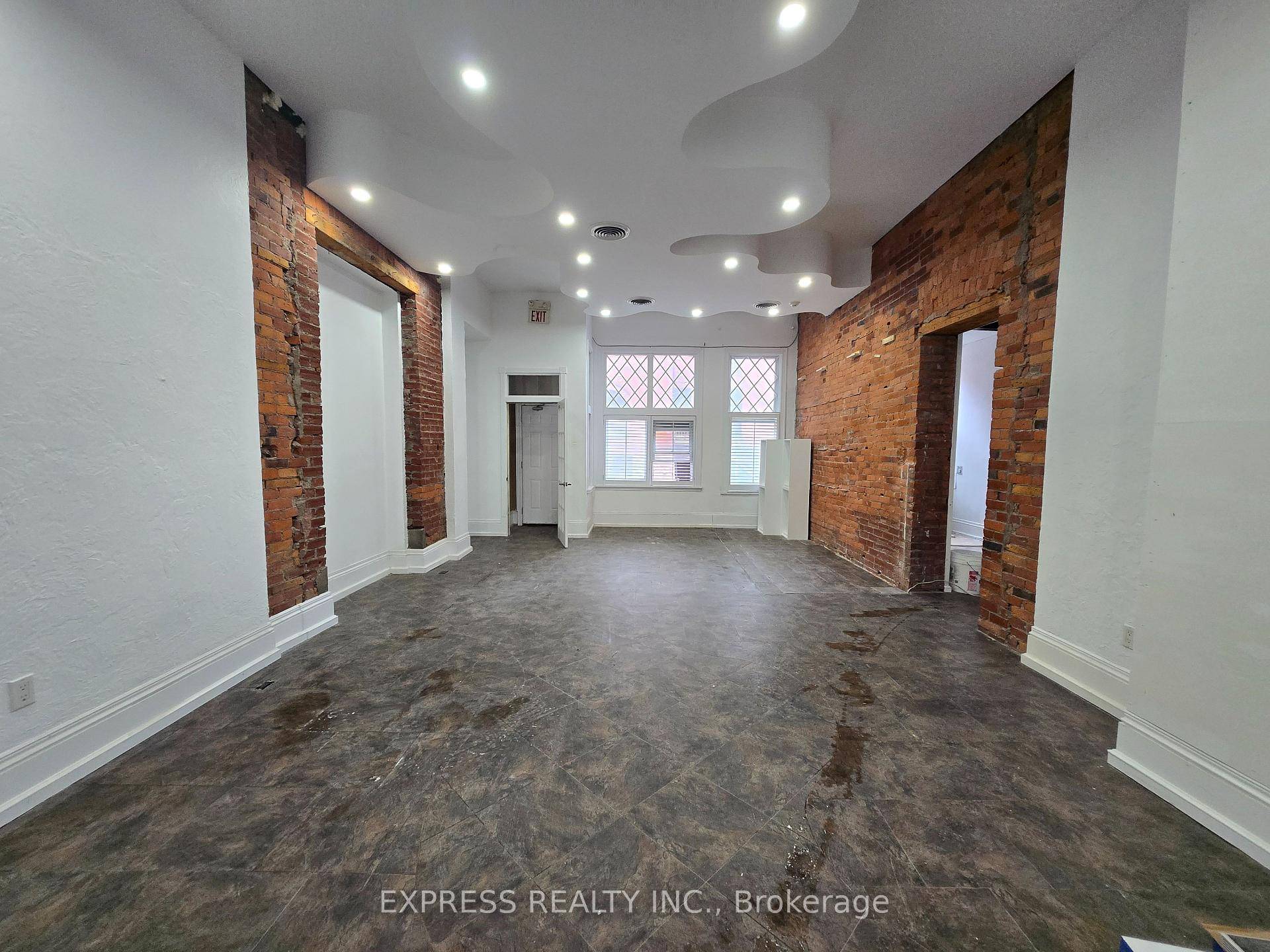 Prime location directly across St.