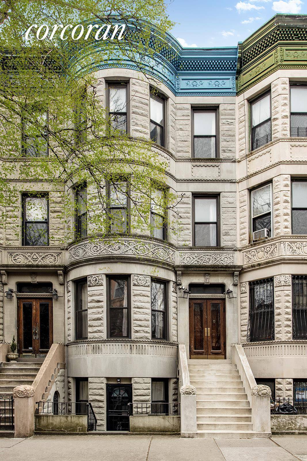 116 West 118th Street is a spectacular and rare 20 foot wide townhouse in the landmarked Mount Morris Park historic district.