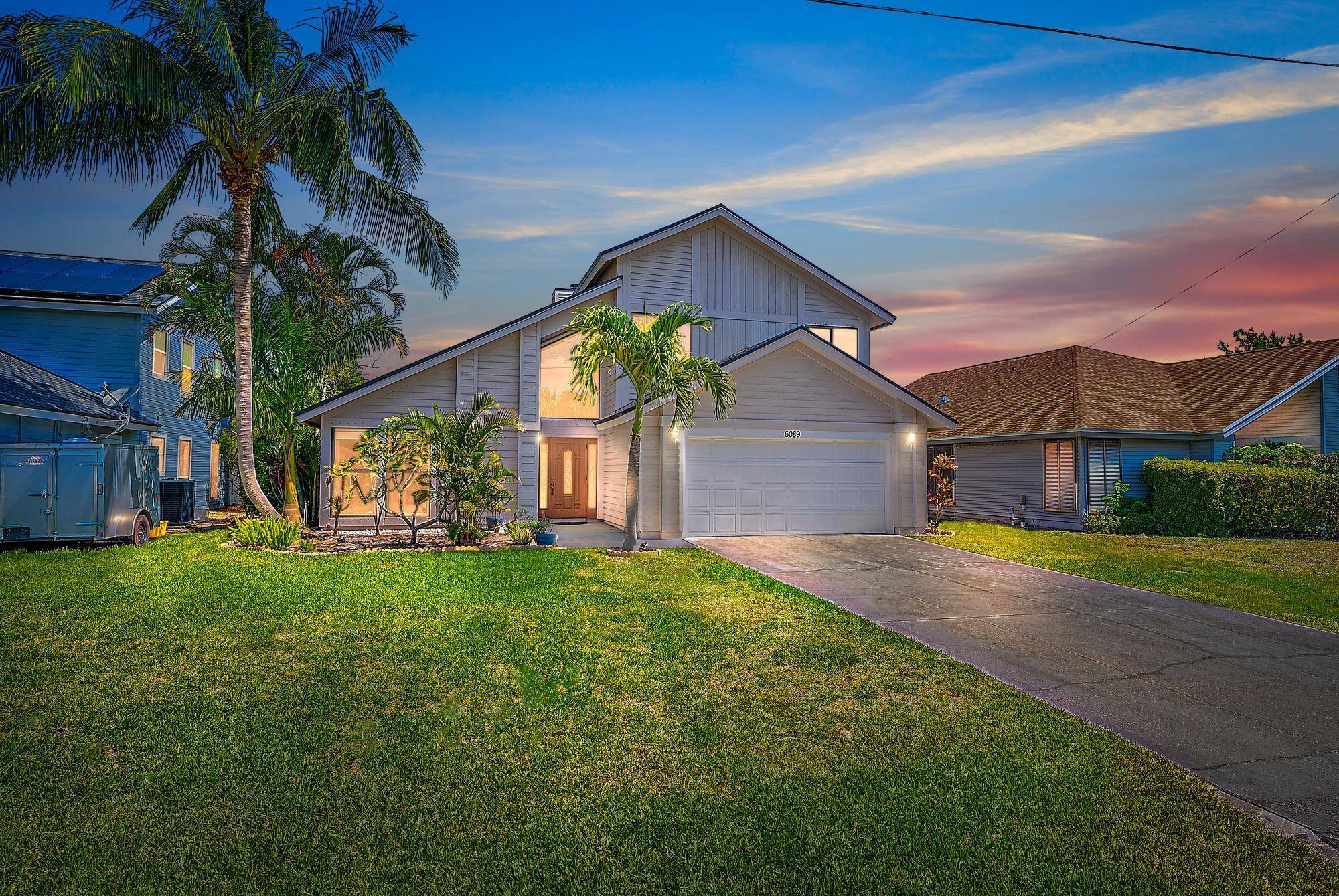 Welcome to one of the largest and most versatile floor plans in the Heights of Jupiter !