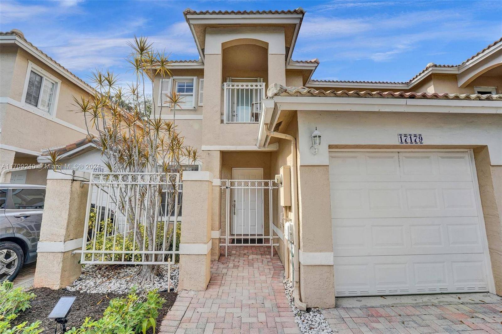 Welcome home ! This stunning 3 bed, 2.