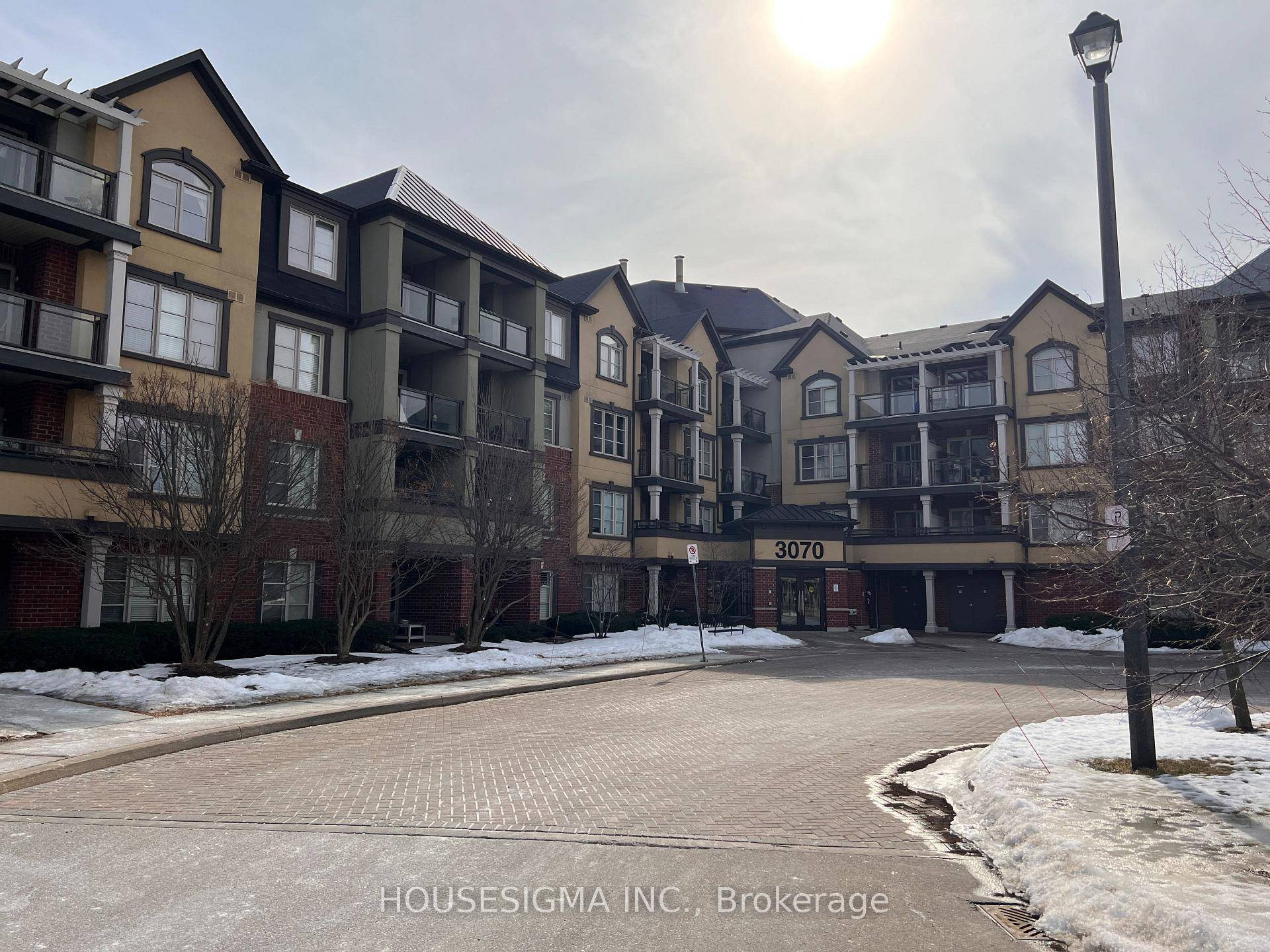 Upscale 1 Bed Den, 1 Bath condo located in Burlingtons sought after Alton Village.