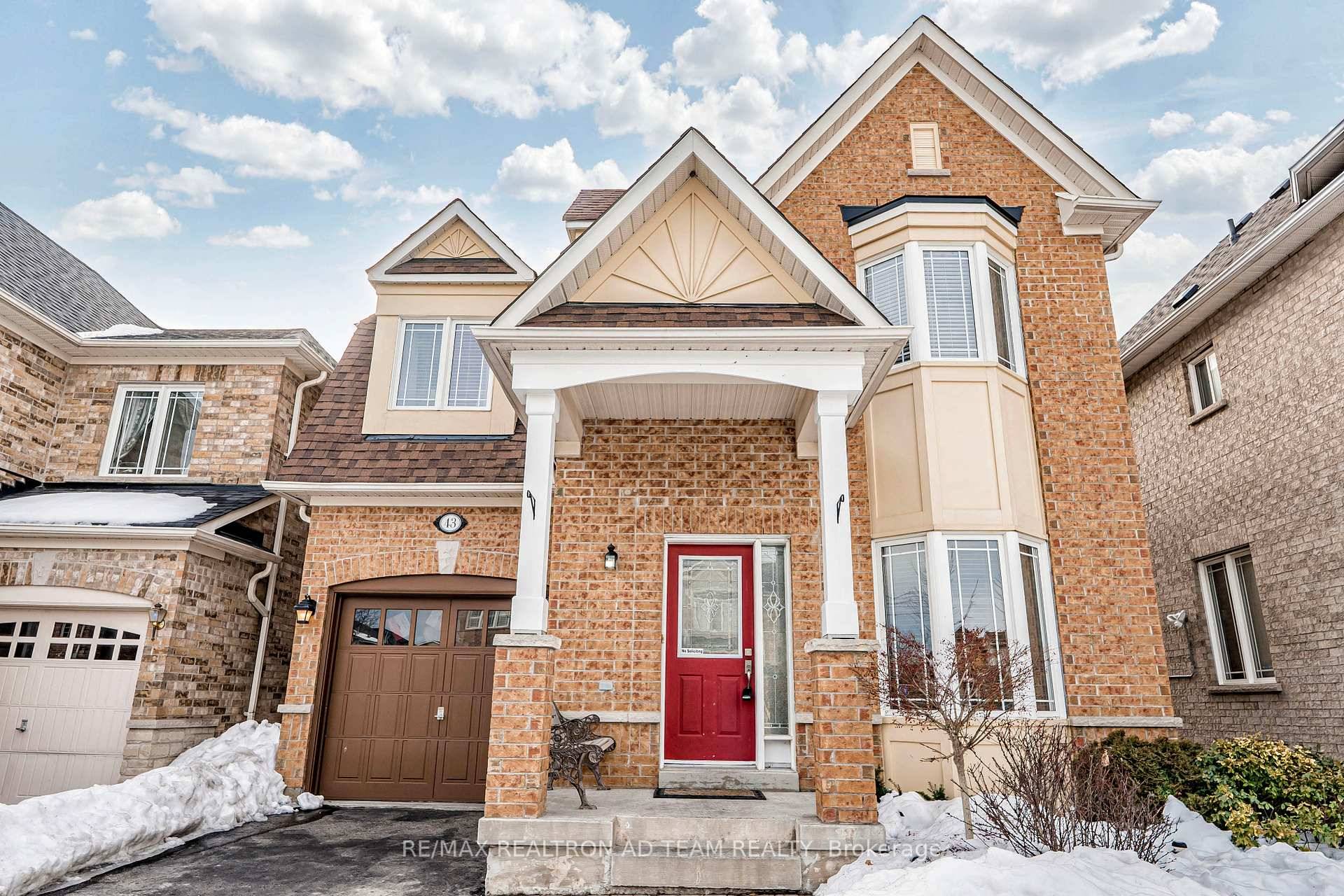 Welcome To This Stunning Detached Home Featuring A Finished Walkout Basement !