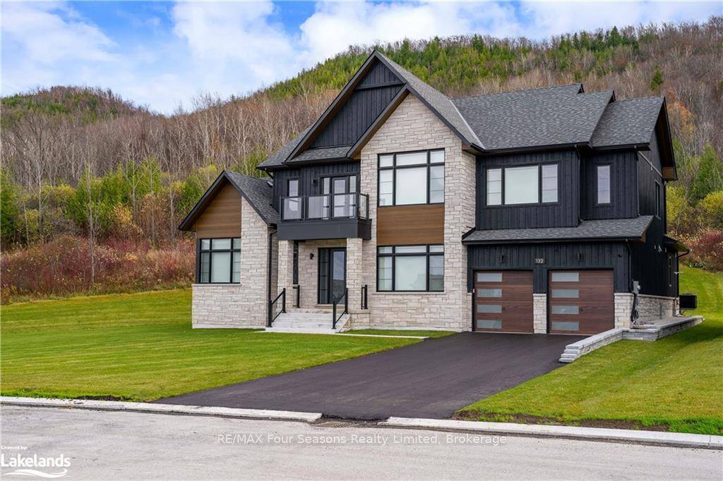 GRAND LIVING By GEORGIAN PEAKS amp ; THE GEORGIAN BAY CLUB !