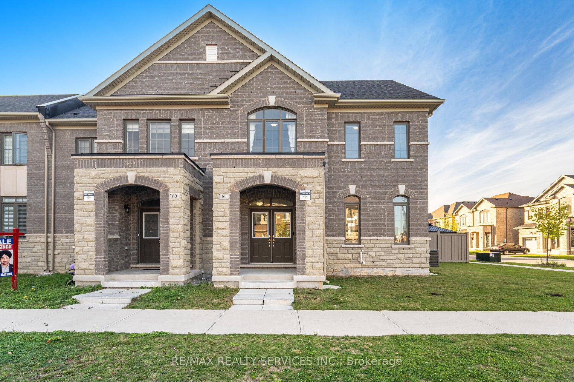 Truly a Show Stopper ! This stunning 4 bedroom, 3 bathroom corner end unit executive freehold townhome 1997 sqf above grade is loaded with high end upgrades and is situated ...