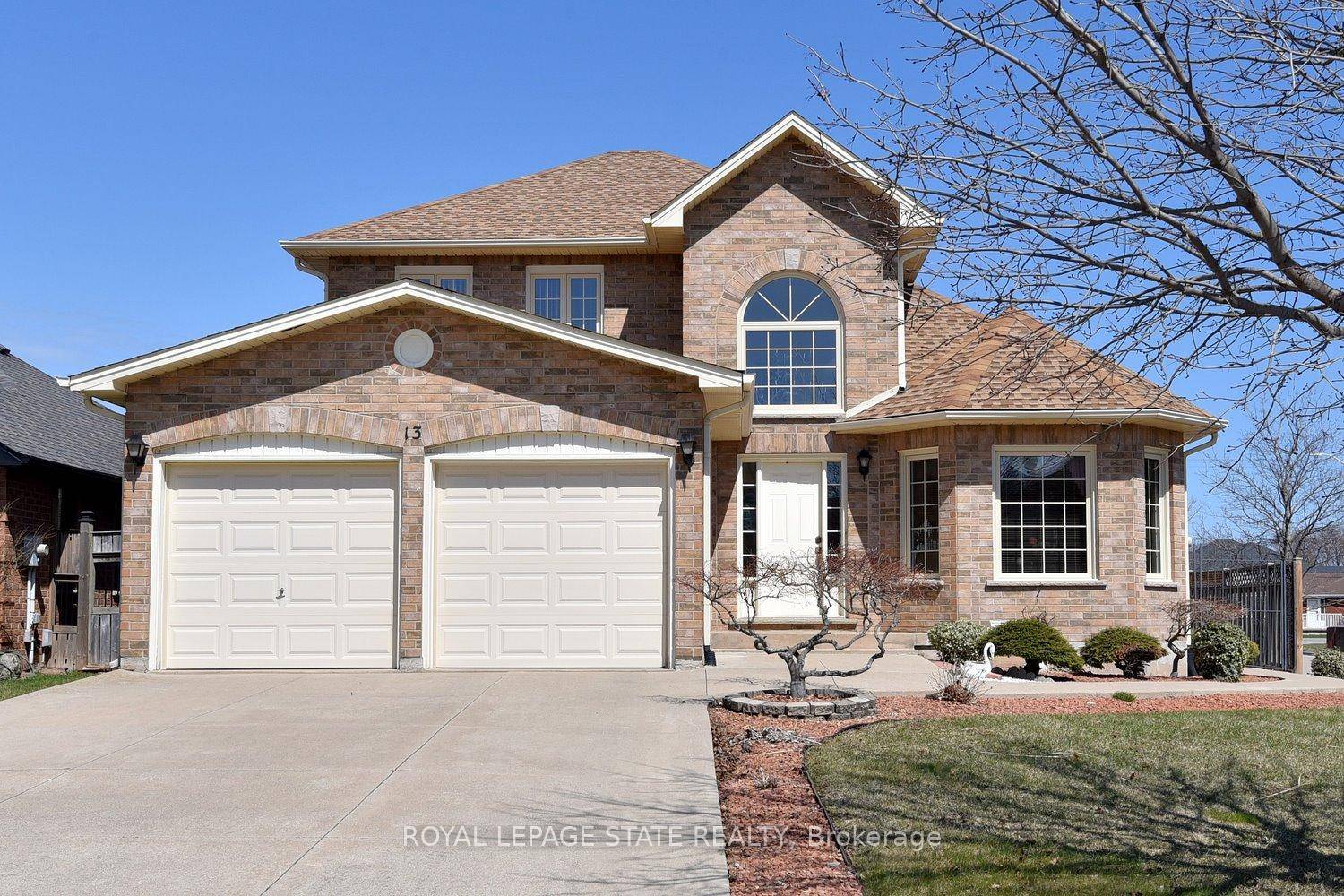 Unique style, one owner home awaits you in Beautiful Winona !