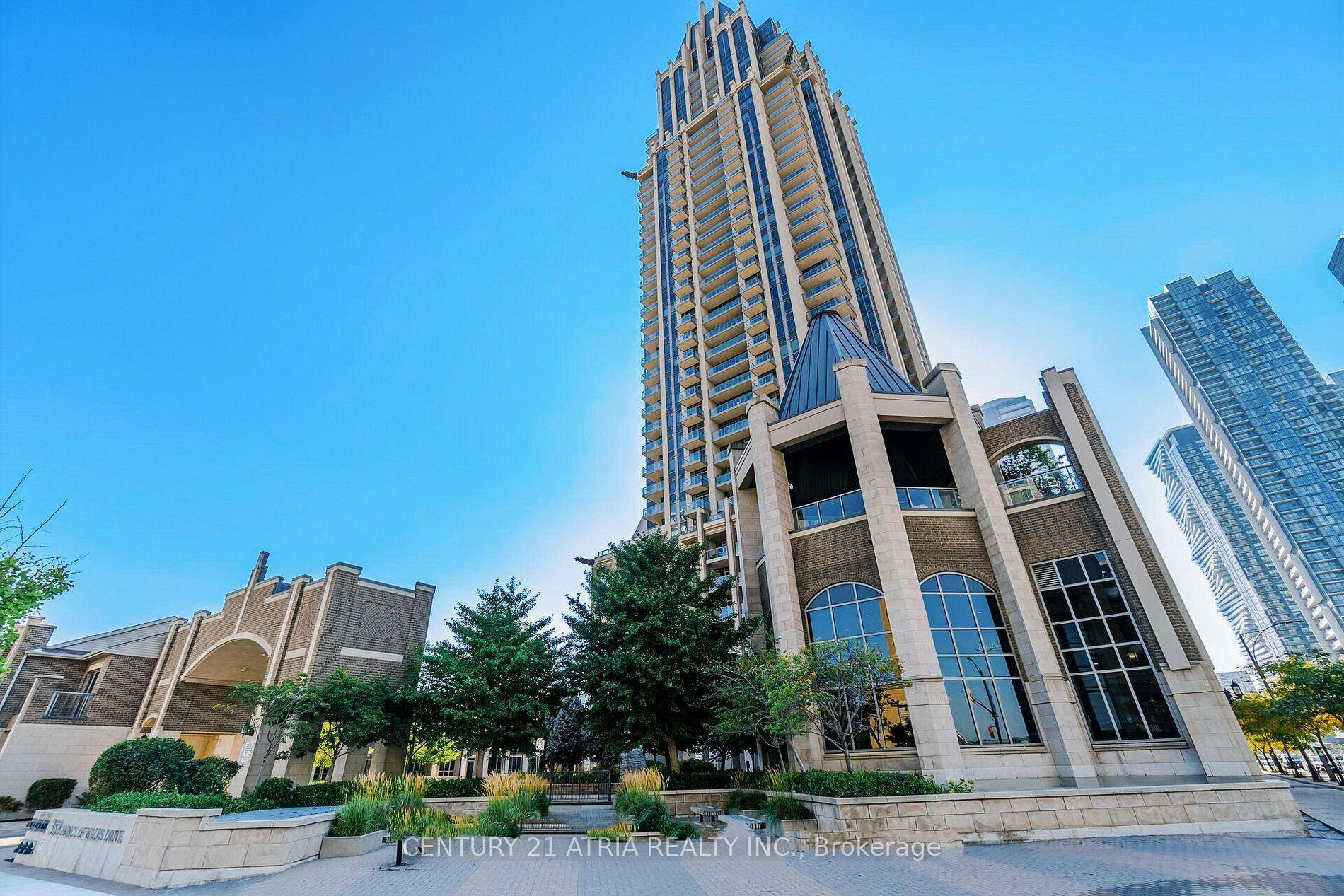 Bright and spacious 1 Den, 2 Bathroom suite in the heart of Mississauga.