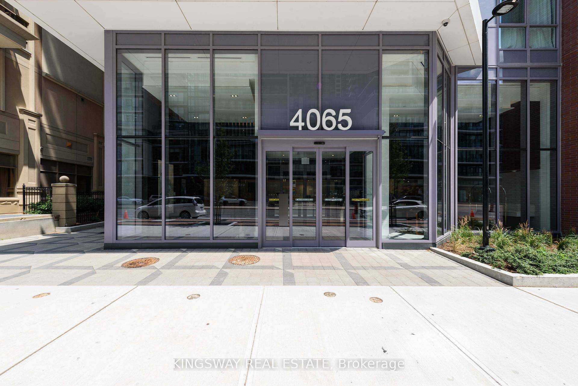 Luxury living awaits in this sun filled, high floor 1 1 bed, 1 bath condo in the heart of Mississauga.