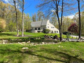 PROPERTY IS OFFERED FULLED FURNISHED If you are a lover of the wood and privacy, great schools, great universities, and farms areas this is the place.