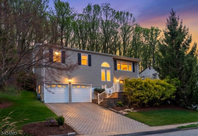 Welcome to 54 Highview Terrace.