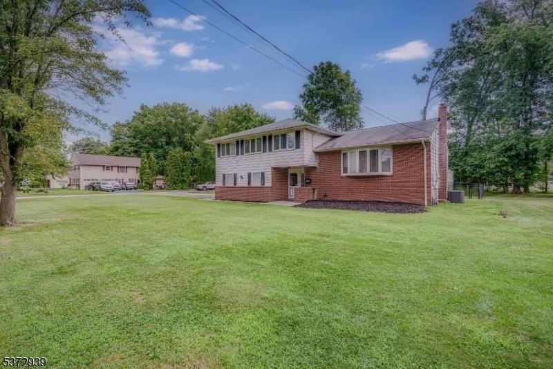 This gorgeous, sprawling home is ready for its next owner !