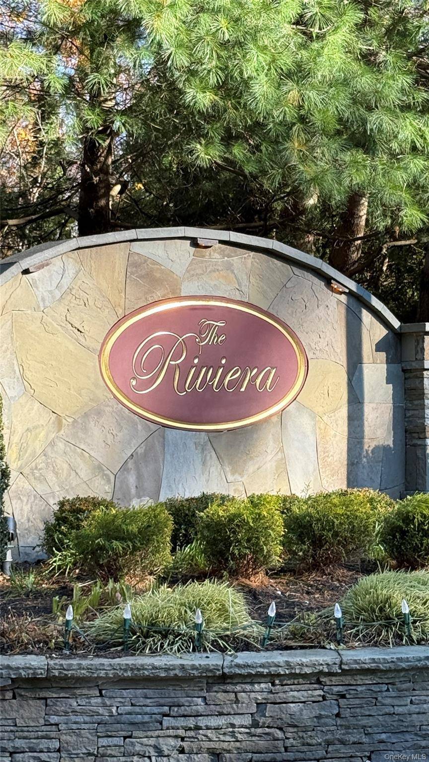 Beautiful 3 Bedroom Condo In Riviera.