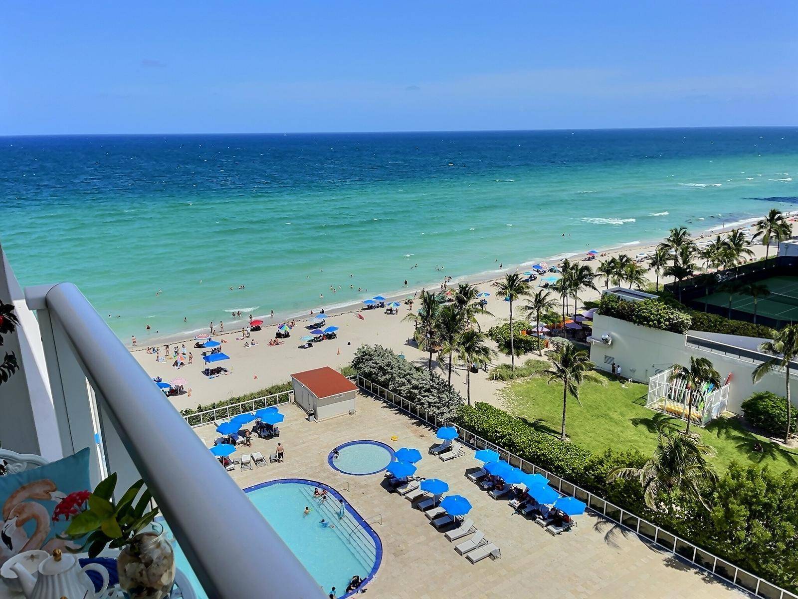 Lowest price ocean view with separate balcony in the building !